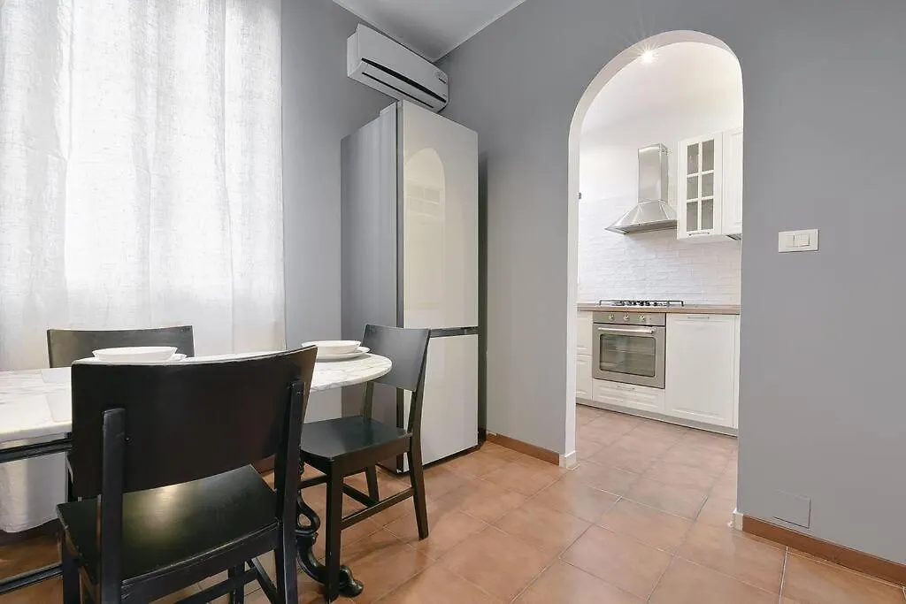 Apartment Nettuno 5 Stelle- Appartamento Elegante Con Suite Bologna Italy